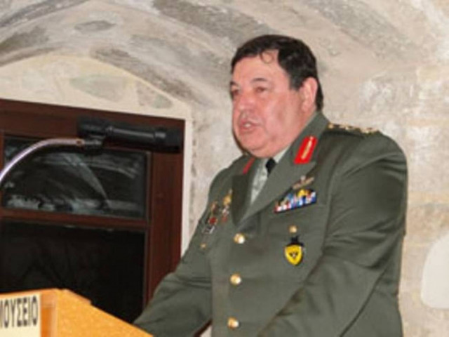 Φραγκούλης Φράγκος: Η μόνη σημαία που ξέρω είναι η ελληνική