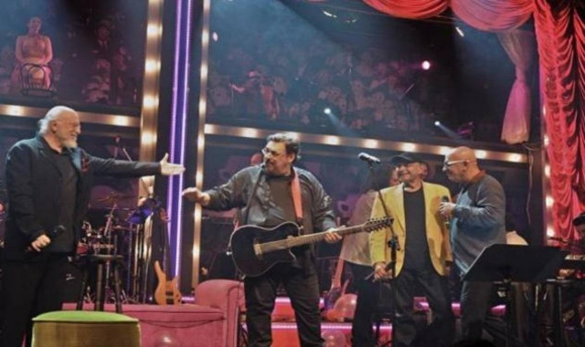 Οι φίλοι του Σάκη Μπουλά κάνουν πράξη απόψε την επιθυμία του!