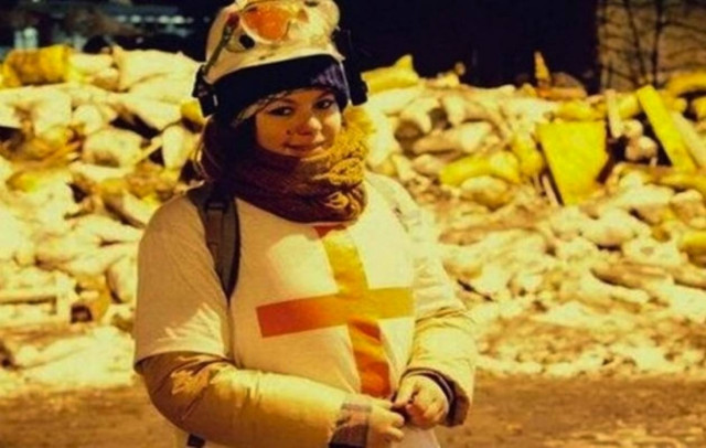 Το κορίτσι με το «ματωμένο» μήνυμα στο Twitter σύμβολο της Ουκρανίας