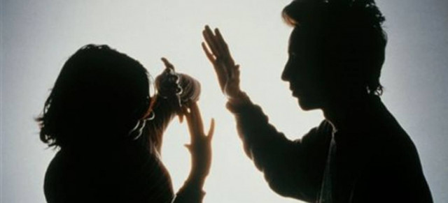 Βόλος: Μαθήτρια πήγαινε στο σχολείο με σημάδια ξυλοδαρμού