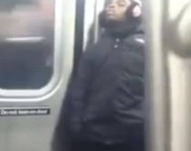 Βίντεο που σαρώνει: Για αυτό πρέπει να προσέχεις που... κοιμάσαι!