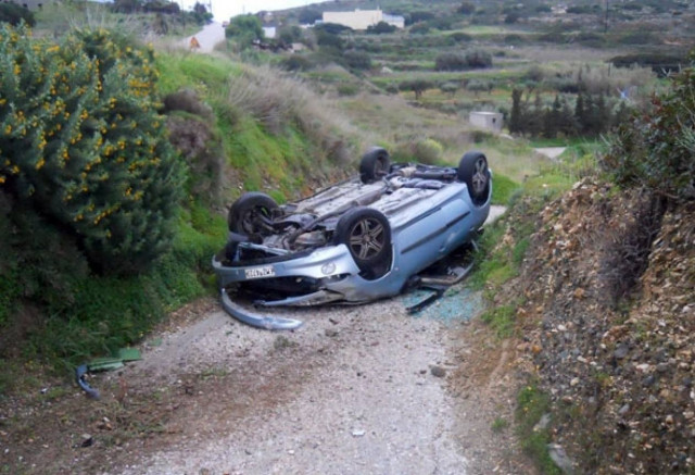 Σώθηκε από θαύμα οδηγός σε επαρχιακό δρόμο της Σύρου