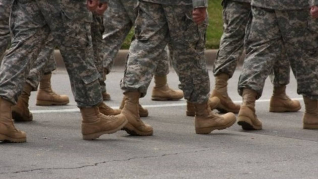 Η Αμερική μειώνει τον αριθμό των στρατιωτών της