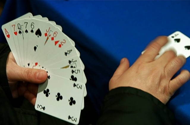 Βρετανία: Δικαστήριο αποφάσισε ότι το μπριτζ είναι παιχνίδι όχι άθλημα
