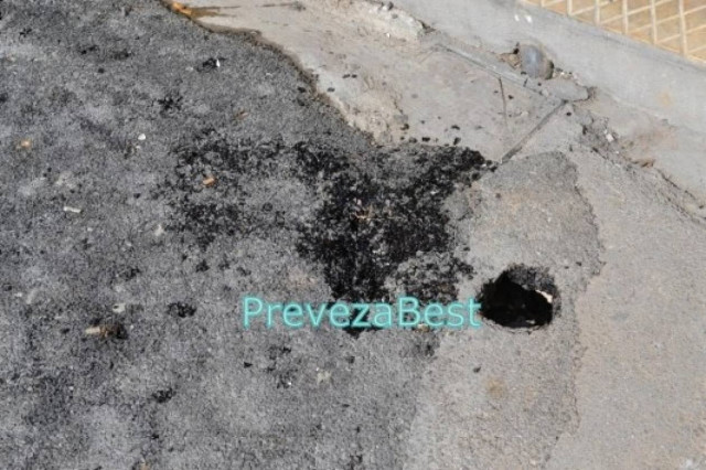Πρέβεζα: Η άσφαλτος που διαλύεται με ένα μικρό κουταλάκι (βίντεο)
