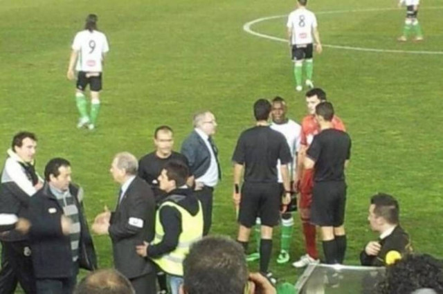 Ισπανία: Οπαδός ονομάστηκε επόπτης! (video)