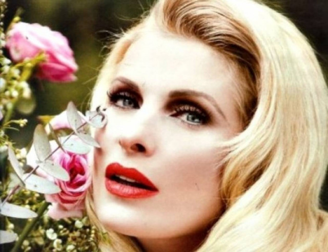 Δικαιούται η Ελένη Μενεγάκη να έχει νεύρα;