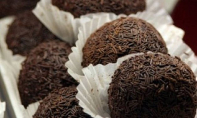 Συνταγή για τρουφάκια με ζαχαρούχο γάλα και πτι-μπερ!