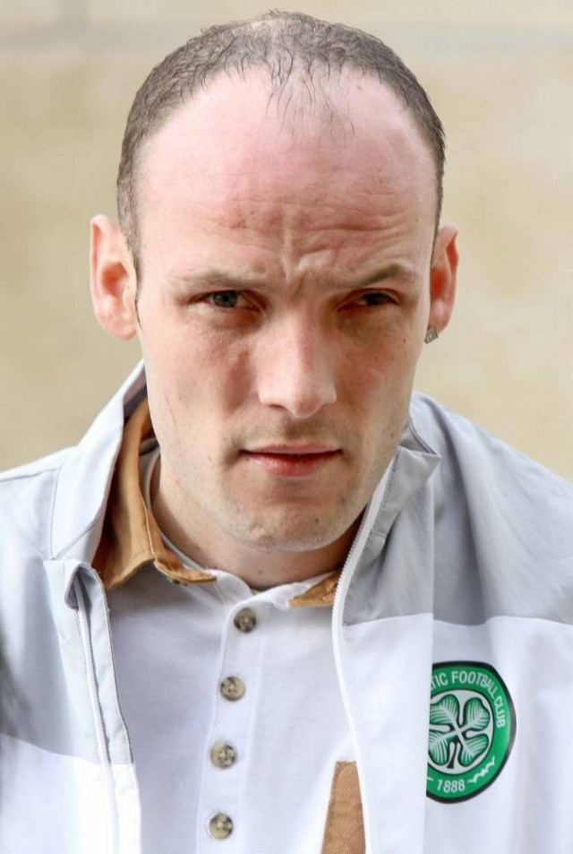 Μαχαιρώθηκε μόνος του και κατηγόρησε τη φίλη του!