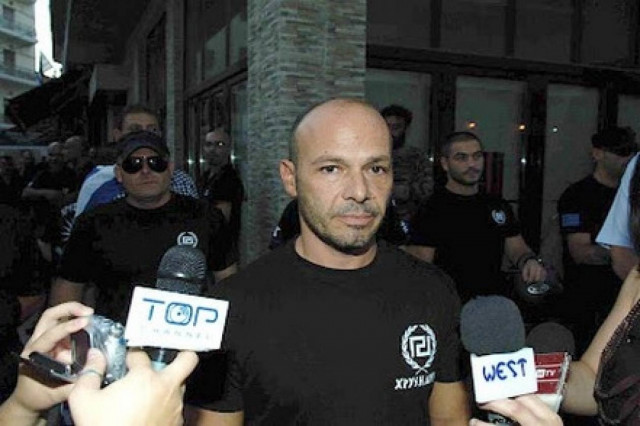 Πορτιέρης σε κατάστημα του Σαξώνη ο Αντώνης Γρέγος