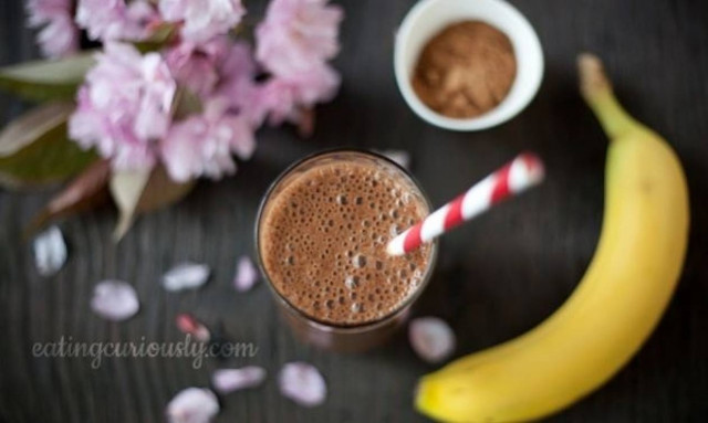 Συνταγή για το πιο τέλειο milkshake σοκολάτας-μπανάνας