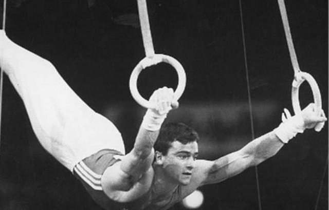 Πρωταθλητής της ενόργανης έπνιξε τον παραπληγικό γιο του