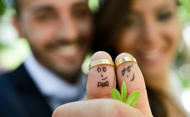 Οι 8 κανόνες που επιβάλλεται να καταπατήσετε στο γάμο!