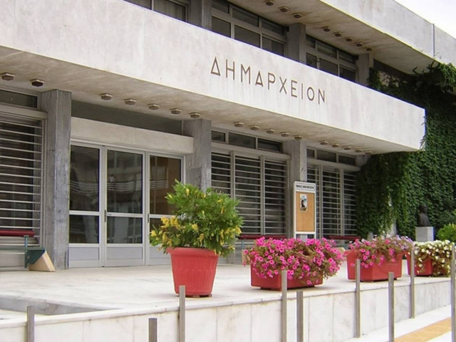 Έφαγαν τα λεφτά μας σε κηδείες και εσώρουχα!