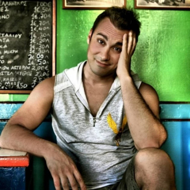 Έχεις δει την αδερφή του Γιώργου Καπουτζίδη;