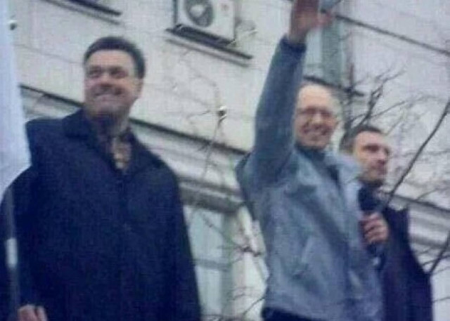 Σάλος με το ναζιστικό χαιρετισμό του νέου πρωθυπουργού της Ουκρανίας