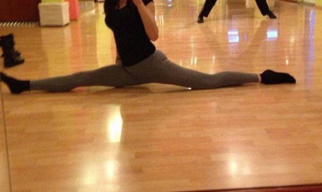 Αυτό είναι σπαγγάτο…Ποια Ελληνίδα ηθοποιός έχει τόση ευλυγισία;