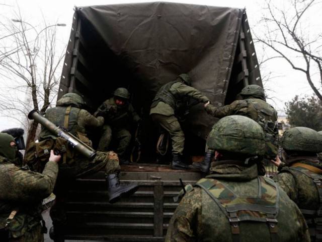 Πολιορκείται η ακτοφυλακή της Κριμαίας (pics+vids)