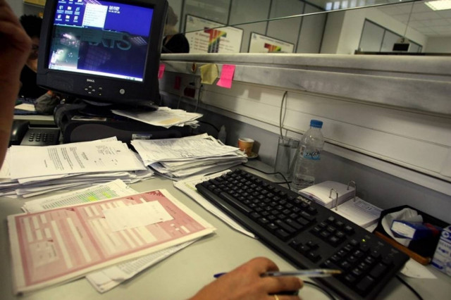 Διαψεύδει το ΥΠΟΙΚ τα δημοσιεύματα για τα «υποχρεωτικά» e-mail