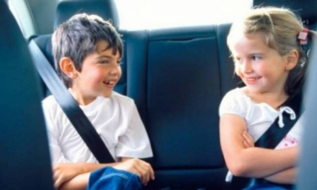 Τι πρέπει να προσέχουμε στο δρόμο όταν έχουμε παιδιά στο αυτοκίνητo