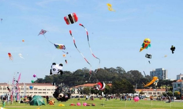 Τι κάνουμε όταν ο χαρταετός μπλεχτεί σε ηλεκτροφόρα καλώδια;