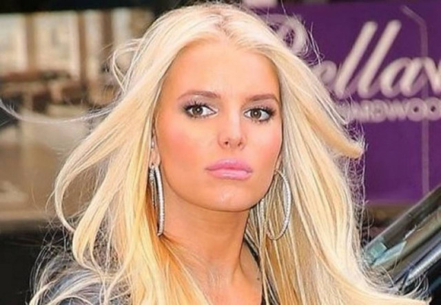 Δείτε την J. Simpson μαζί με την κορούλα της