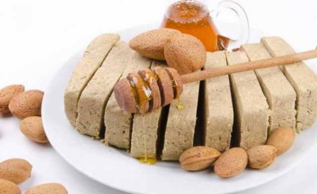 Πόσες θερμίδες κρύβει μια μπουκιά χαλβά