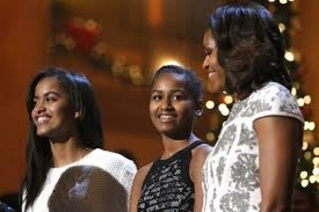 Στην Κίνα η Μισέλ Ομπάμα μαζί με τις κόρες και τη μητέρα της