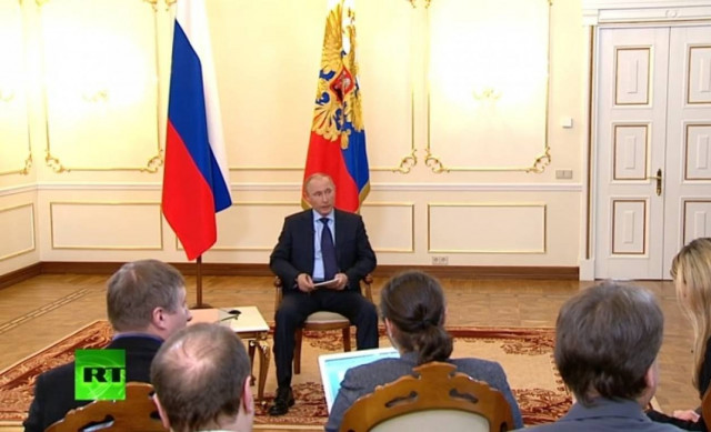 Πούτιν: Έσχατη λύση η επέμβαση στην Κριμαία