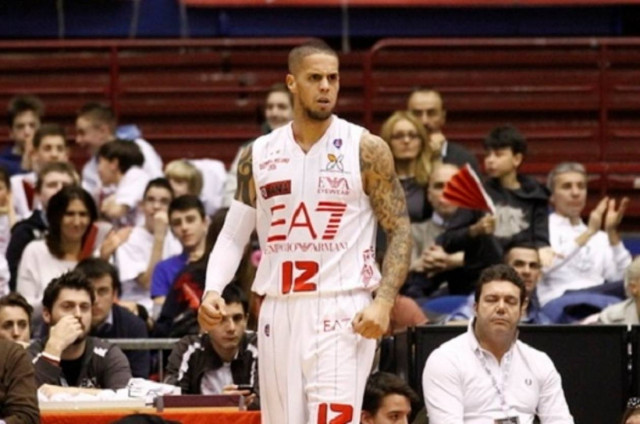 Xάκετ: «Πάμε στο ΣΕΦ για τη νίκη»