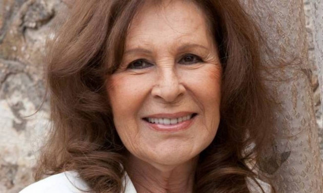 Αποχώρησε η Ρένα Κουμιώτη από την παράσταση «Ξημερώνει Κυριακή»!