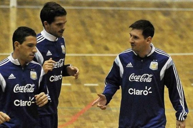 Αργεντινή: Προπόνηση με Μέσι σε γήπεδο μπάσκετ! (photos+video)