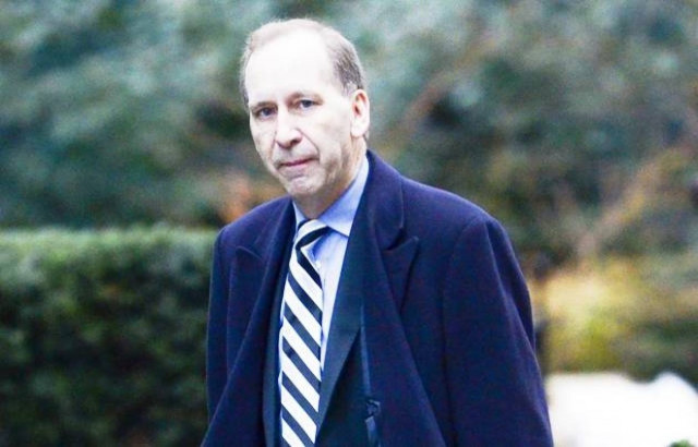 Ύποπτος για παιδεραστία στενός σύμβουλος του Ντέιβιντ Κάμερον