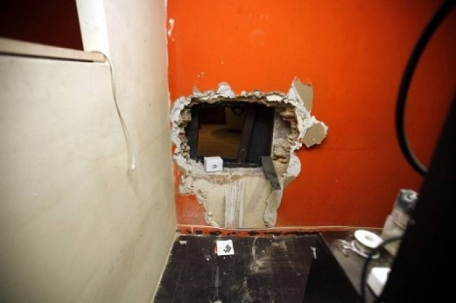 Ριφιφί χωρίς... λεία σε κοσμηματοπωλείο