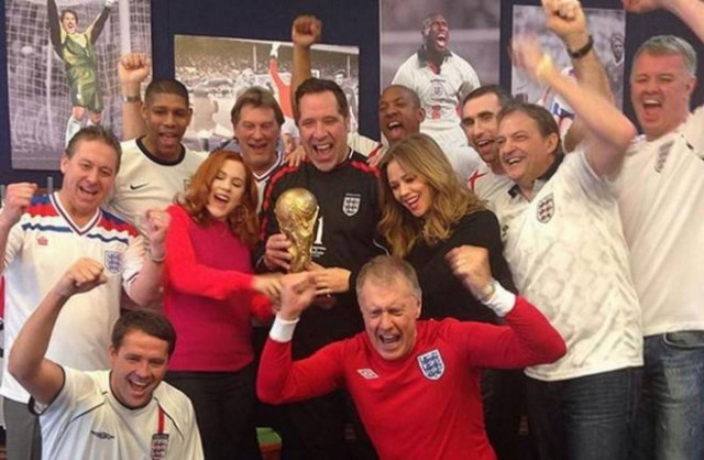 Μουντιάλ:Μεγάλα ονόματα του ποδοσφαίρου στο τραγούδι της Αγγλίας (pic)