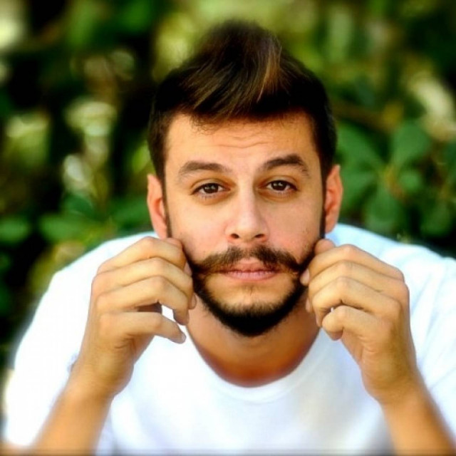 Καλφαγιάννης: Ο ρόλος μου στο Κάτω Παρτάλι είναι sexy, όχι εγώ