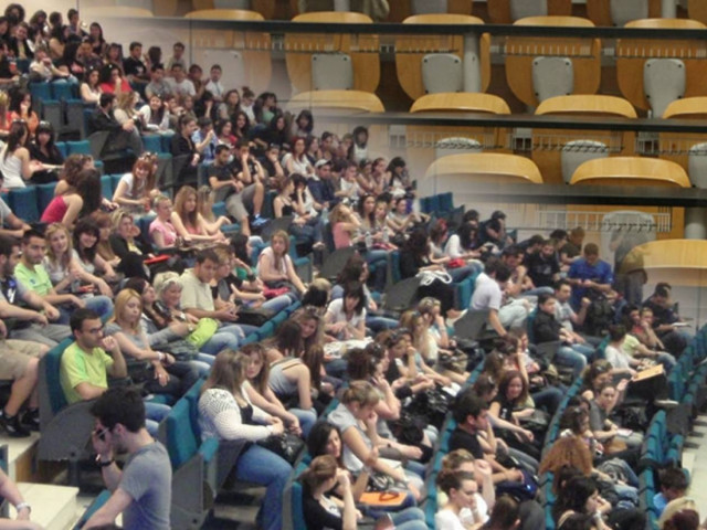 Διαγράφονται 180.000 «αιώνιοι» φοιτητές