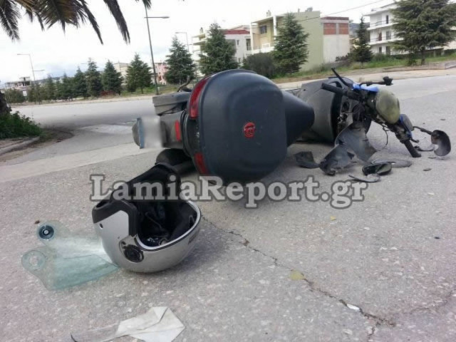 Τροχαίο με μηχανάκι σε διασταύρωση καρμανιόλα στη Λαμία