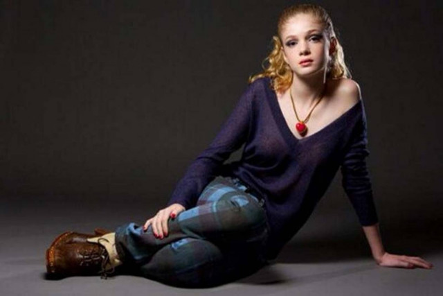 Αυτή είναι η 16χρονη πιτσιρίκα από την Κάσο που τρέλανε το Hollywood!