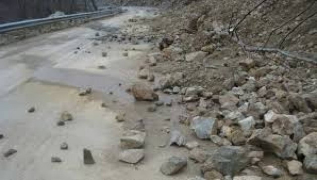 Συνεχείς κατολισθήσεις στην Ηλεία