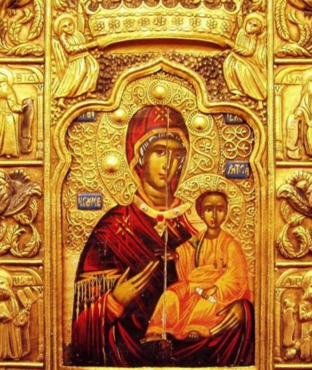 The Turks want the icon of Panagia Sumela in Trabzon
