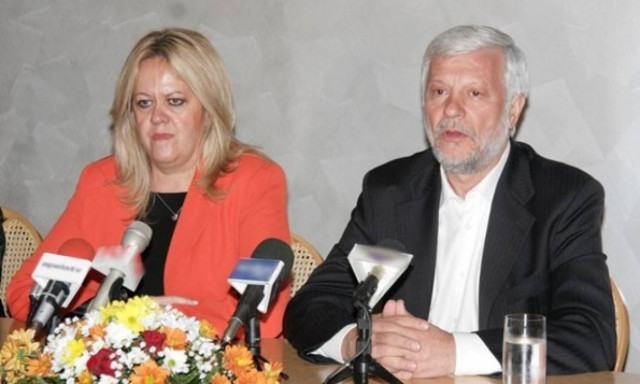 Η Τζανετέα απειλεί τον Τατούλη!