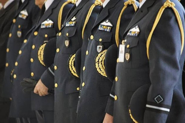 Ποιοι Υποπτέραρχοι αποστρατεύτηκαν και ποιοι Ανώτατοι παραμένουν