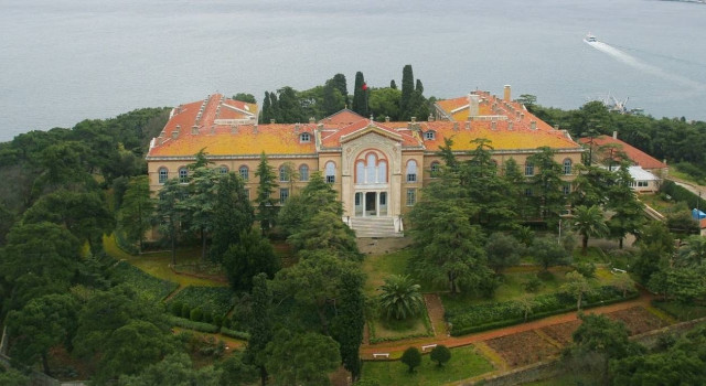 Αφιέρωμα του Associated Press στην Θεολογική της Χάλκης(βίντεο)