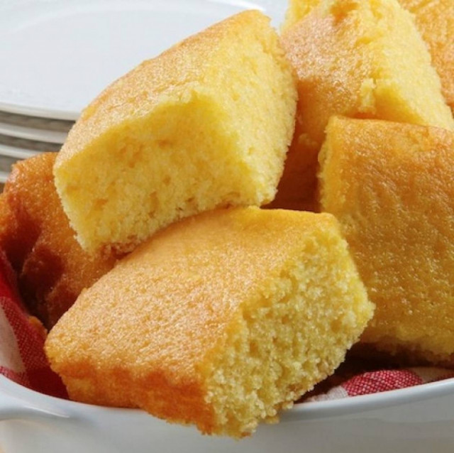 Γλυκό καλαμποκόψωμο: Μια συνταγή που θα λατρέψετε