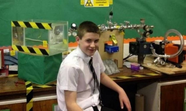 Είναι μόλις 13 χρονών και έφτιαξε τον πρώτο του πυρηνικό αντιδραστήρα!