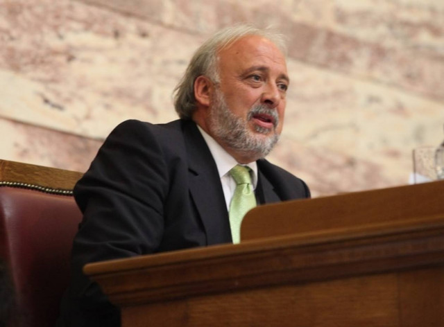 Καλαντζής: Να παραιτηθεί από βουλευτής ο Ν. Κακλαμάνης