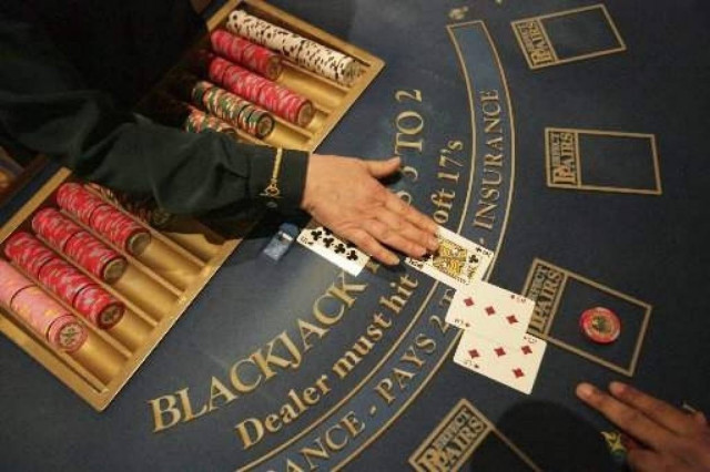 Μέθυσε, έχασε μια περιουσία και μήνυσε το καζίνο