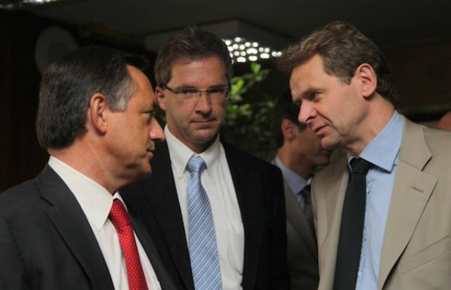 Σε εξέλιξη νέος γύρος διαπραγματεύσεων με την τρόικα