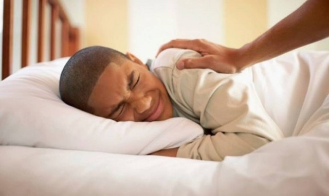 Ο πιο εύκολος και γρήγορος τρόπος για να ξυπνήσετε το παιδί  το πρωί